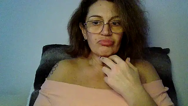 RubyyRosee online show from 11-06-25, 02:21