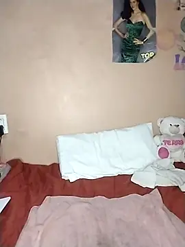 Snapshot of M4tute chatting on 09-21-25, 06:07 M4tute online show from 09-21-25, 06:07