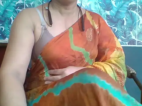 Snapshot of Marathi_q4een01 chatting on 05-14-26, 03:47 Marathi q4een01 online show from 05-14-26, 03:47