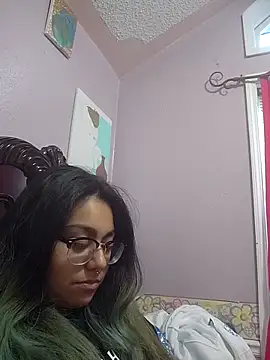 Snapshot of Lovelyrainn chatting on 10-27-25, 11:16 Lovelyrainn online show from 10-27-25, 11:16