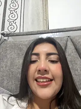 Snapshot of Lupe_19 chatting on 10-04-25, 11:17 Lupe 19 online show from 10-04-25, 11:17