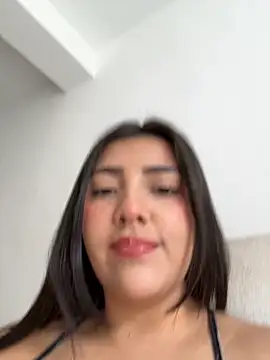 Snapshot of Lupe_19 chatting on 10-05-25, 05:47 Lupe 19 online show from 10-05-25, 05:47