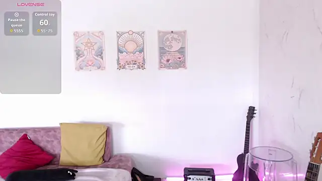 Susanahendrix online show from 11-26-25, 06:19