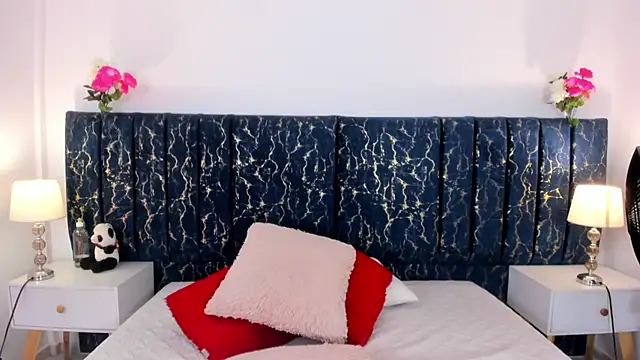 Snapshot of katte_landerr chatting on 05-24-26, 01:00 katte landerr online show from 05-24-26, 01:00