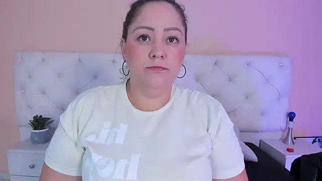 katte landerr online show from 11-24-25, 01:11