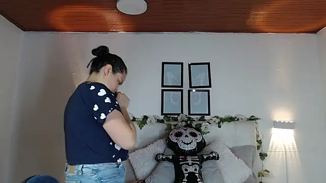 Megan 05  online show from 11-15-25, 06:34