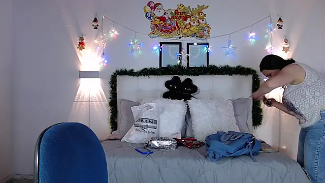 Megan 05  online show from 12-03-25, 06:51