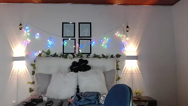 Megan 05  online show from 04-12-26, 02:20