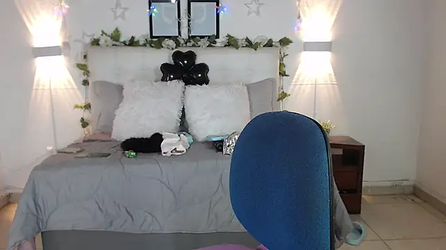 Megan 05  online show from 02-15-26, 07:02