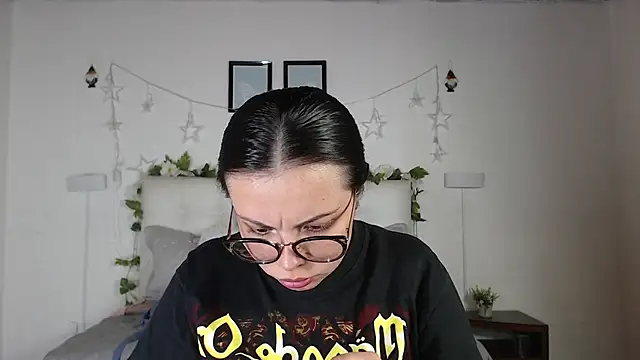 Megan 05  online show from 03-04-26, 06:59