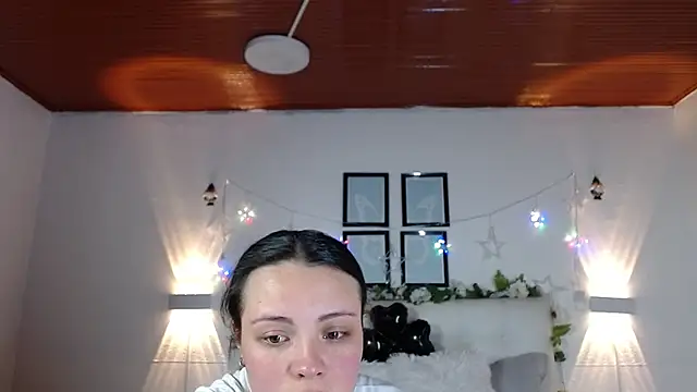 Megan 05  online show from 02-04-26, 06:47