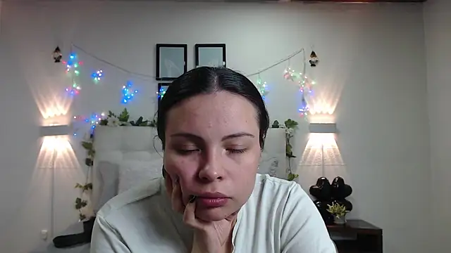Megan 05  online show from 05-20-26, 07:22