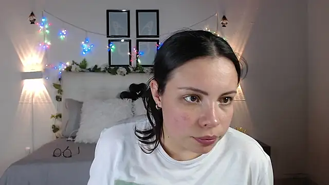 Megan 05  online show from 04-28-26, 06:45