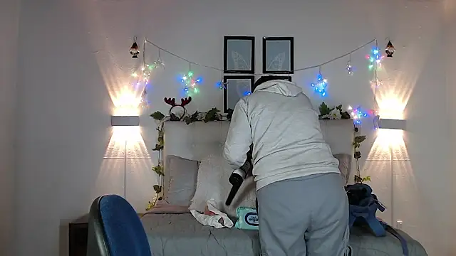 Megan 05  online show from 01-09-26, 06:37