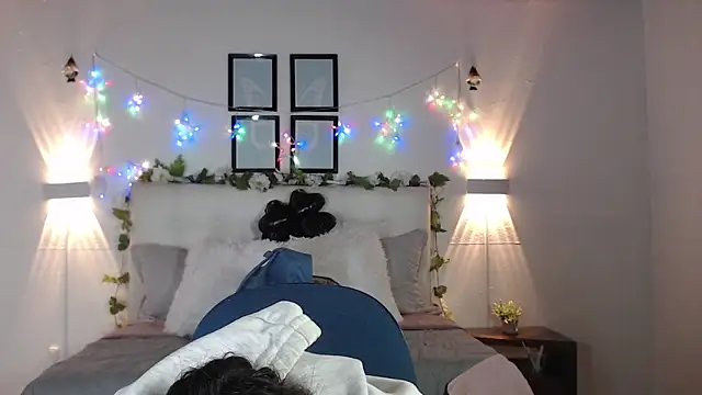 Megan 05  online show from 04-11-26, 07:06