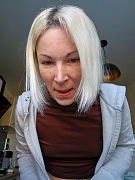 Snapshot of Sunny-Sin chatting on 02-15-26, 11:20 Sunny-Sin online show from 02-15-26, 11:20