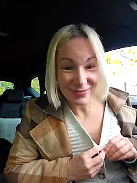 Snapshot of Sunny-Sin chatting on 10-24-25, 10:03 Sunny-Sin online show from 10-24-25, 10:03