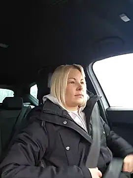 Snapshot of Sunny-Sin chatting on 02-13-26, 09:09 Sunny-Sin online show from 02-13-26, 09:09