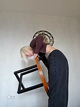 Snapshot of Sunny-Sin chatting on 02-25-26, 10:37 Sunny-Sin online show from 02-25-26, 10:37