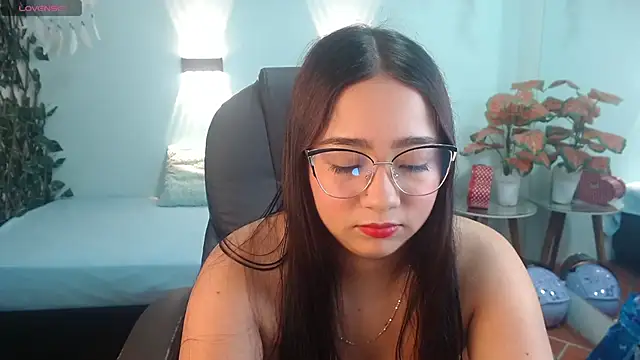 tinisweet online show from 04-30-26, 06:59