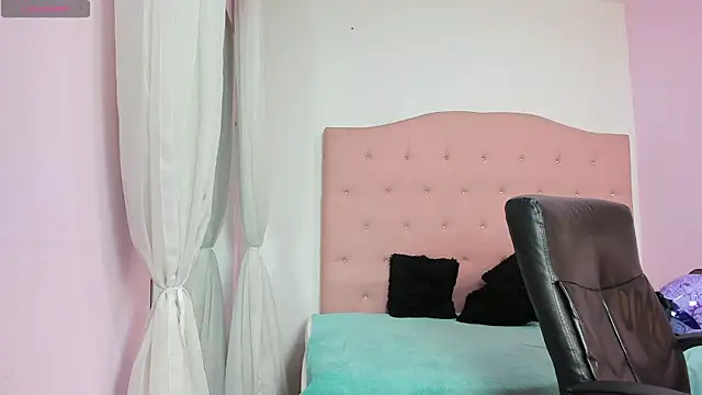 tinisweet online show from 12-20-25, 01:47