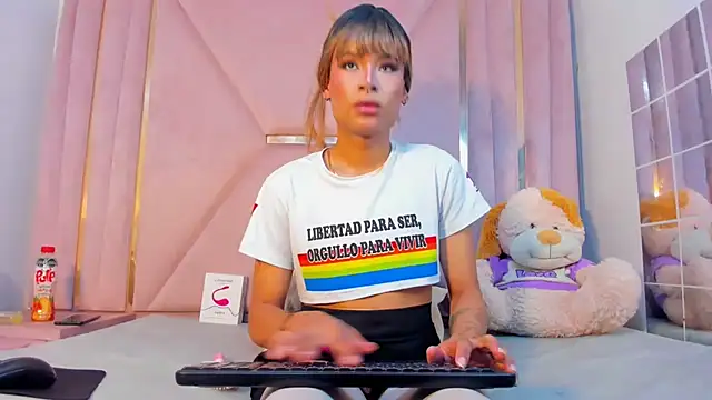 jazmin waked online show from 10-13-25, 03:19