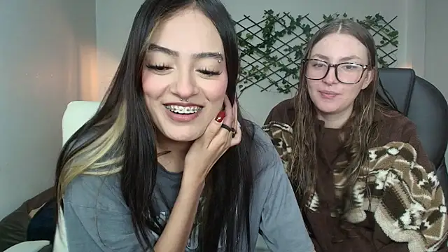 velvet  moon online show from 04-11-26, 11:19