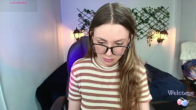 velvet  moon online show from 03-28-26, 01:17