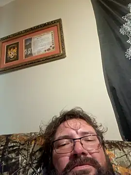 Snapshot of bigdaddypatches37 chatting on 02-07-26, 08:17 bigdaddypatches37 online show from 02-07-26, 08:17