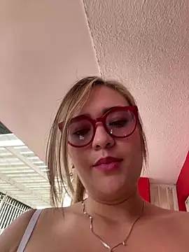 Snapshot of miss_berlyn chatting on 05-13-26, 01:51 miss berlyn online show from 05-13-26, 01:51