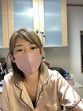 Snapshot of usako_2025 chatting on 07-18-26, 02:14 usako 2025 online show from 07-18-26, 02:14