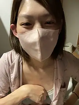 Snapshot of usako_2025 chatting on 11-14-25, 01:26 usako 2025 online show from 11-14-25, 01:26