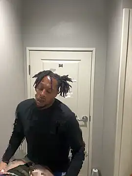 Snapshot of BigMfLuther chatting on 03-26-26, 07:50 BigMfLuther online show from 03-26-26, 07:50