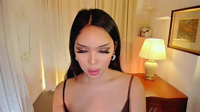 Snapshot of MS_LUNA chatting on 05-06-26, 11:09 MS LUNA online show from 05-06-26, 11:09