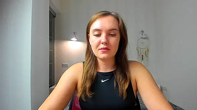 Snapshot of EmmaNorman chatting on 09-15-25, 06:19 EmmaNorman online show from 09-15-25, 06:19