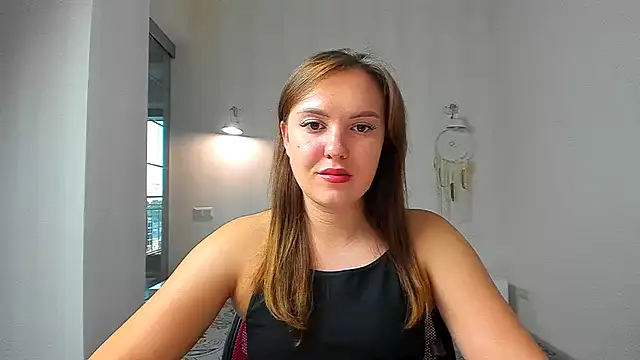 Snapshot of EmmaNorman chatting on 09-08-25, 03:55 EmmaNorman online show from 09-08-25, 03:55