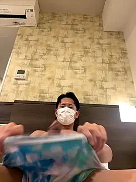 Snapshot of paroncho chatting on 11-17-25, 11:58 paroncho online show from 11-17-25, 11:58