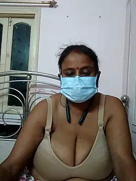 Snapshot of Barna_Love chatting on 09-26-25, 06:15 Barna Love online show from 09-26-25, 06:15