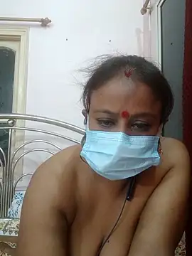 Snapshot of Barna_Love chatting on 04-27-26, 06:39 Barna Love online show from 04-27-26, 06:39
