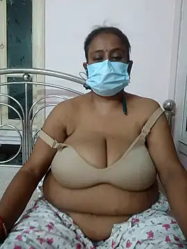 Snapshot of Barna_Love chatting on 10-19-25, 04:43 Barna Love online show from 10-19-25, 04:43