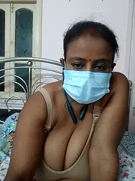 Snapshot of Barna_Love chatting on 10-05-25, 06:09 Barna Love online show from 10-05-25, 06:09