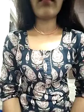 Snapshot of Naina_04 chatting on 09-13-25, 04:07 Naina 04 online show from 09-13-25, 04:07