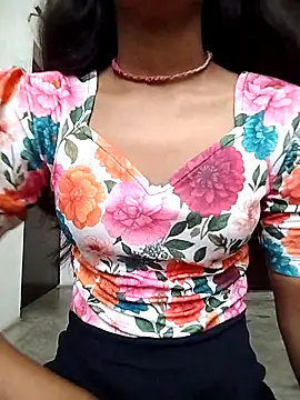 Snapshot of Naina_04 chatting on 10-04-25, 02:57 Naina 04 online show from 10-04-25, 02:57