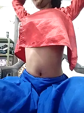 Snapshot of Naina_04 chatting on 11-13-25, 10:52 Naina 04 online show from 11-13-25, 10:52