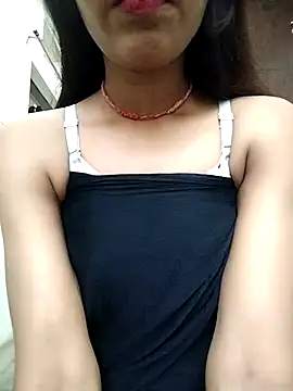 Snapshot of Naina_04 chatting on 09-21-25, 04:50 Naina 04 online show from 09-21-25, 04:50