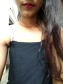 Snapshot of Naina_04 chatting on 09-14-25, 04:13 Naina 04 online show from 09-14-25, 04:13