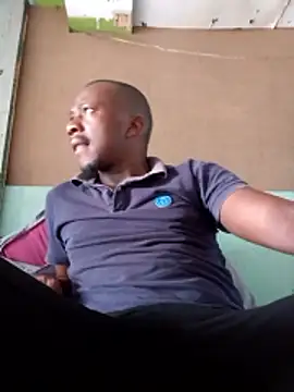 Snapshot of Xyz1232 chatting on 01-15-26, 10:29 Xyz1232 online show from 01-15-26, 10:29