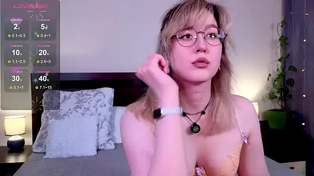 Snapshot of _AlexaFlowers_ chatting on 05-06-26, 09:46 AlexaFlowers online show from 05-06-26, 09:46