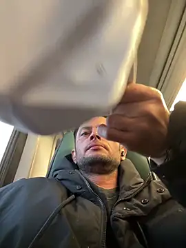 Snapshot of Carlosmauricio123 chatting on 03-08-26, 12:52 Carlosmauricio123 online show from 03-08-26, 12:52