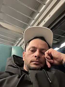 Snapshot of Carlosmauricio123 chatting on 02-15-26, 04:57 Carlosmauricio123 online show from 02-15-26, 04:57